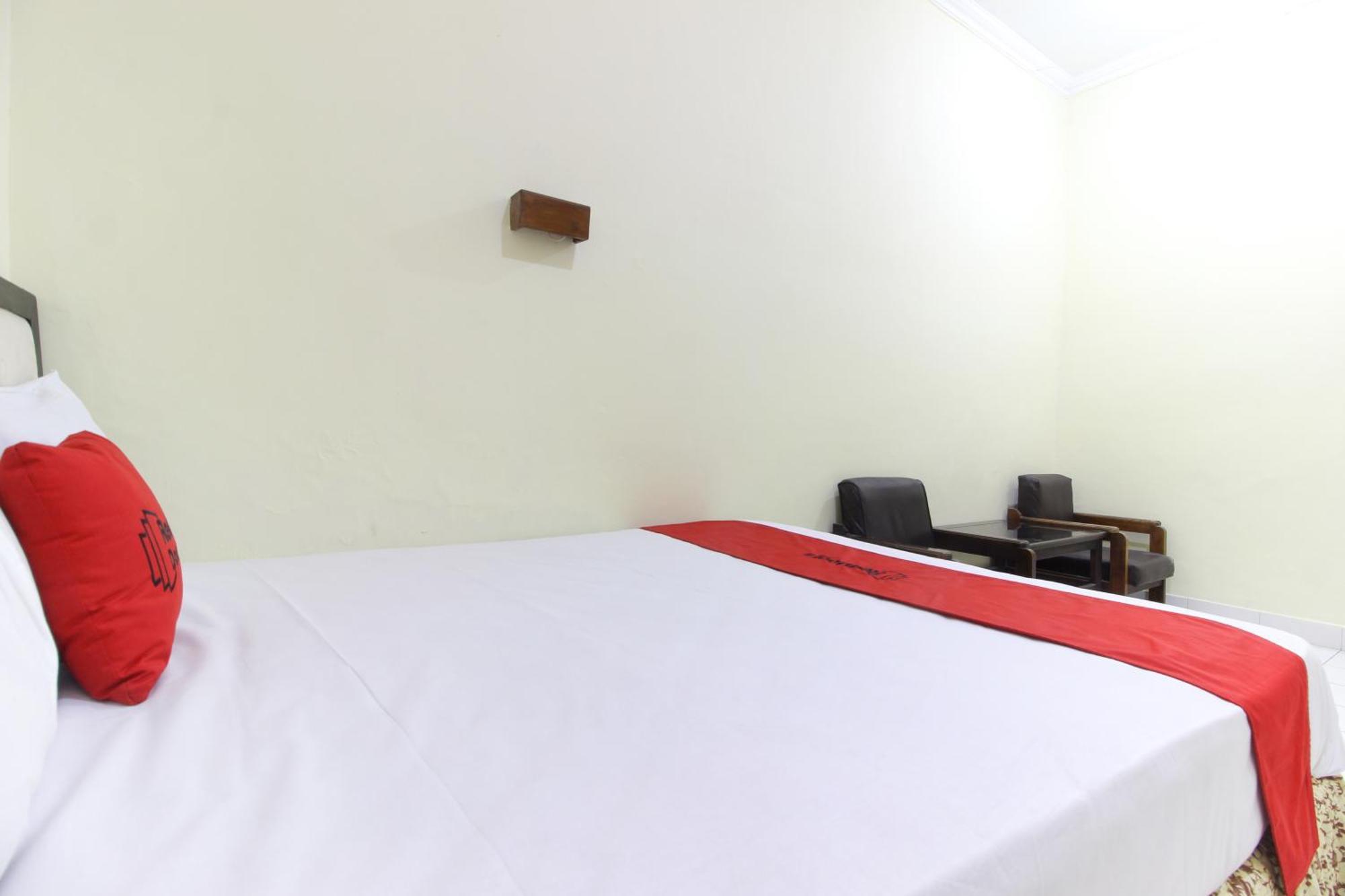 RedDoorz near Kranggan Tugu Jogja Hotel Yogyakarta Bagian luar foto
