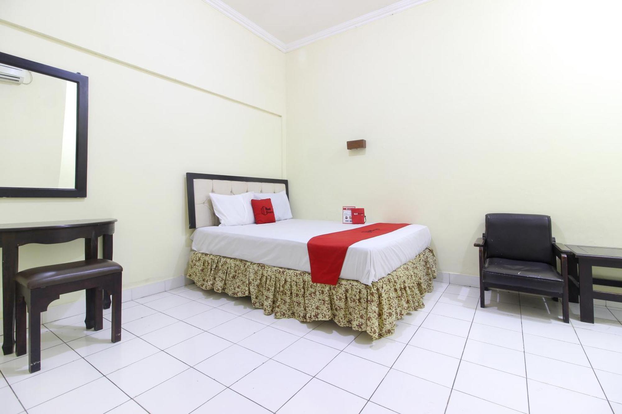 RedDoorz near Kranggan Tugu Jogja Hotel Yogyakarta Bagian luar foto